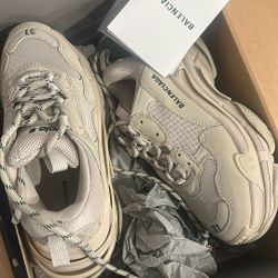 Balenciaga Triple S Sneaker