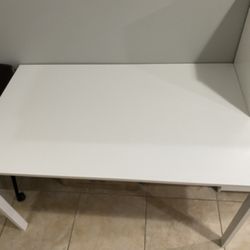 Desk/table 
