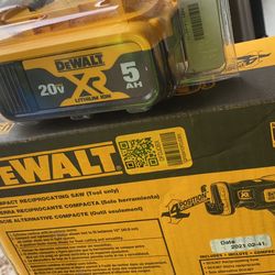 DEWALT 20-Volt MAX XR Cordless Brushless Compact Reciprocating Saw (BATTERY5 AH) No Charger