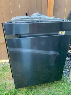 Samsung dishwasher. Like new condition. Everything works like it should.  From time to time it has small leak from bottom of front door, not always.