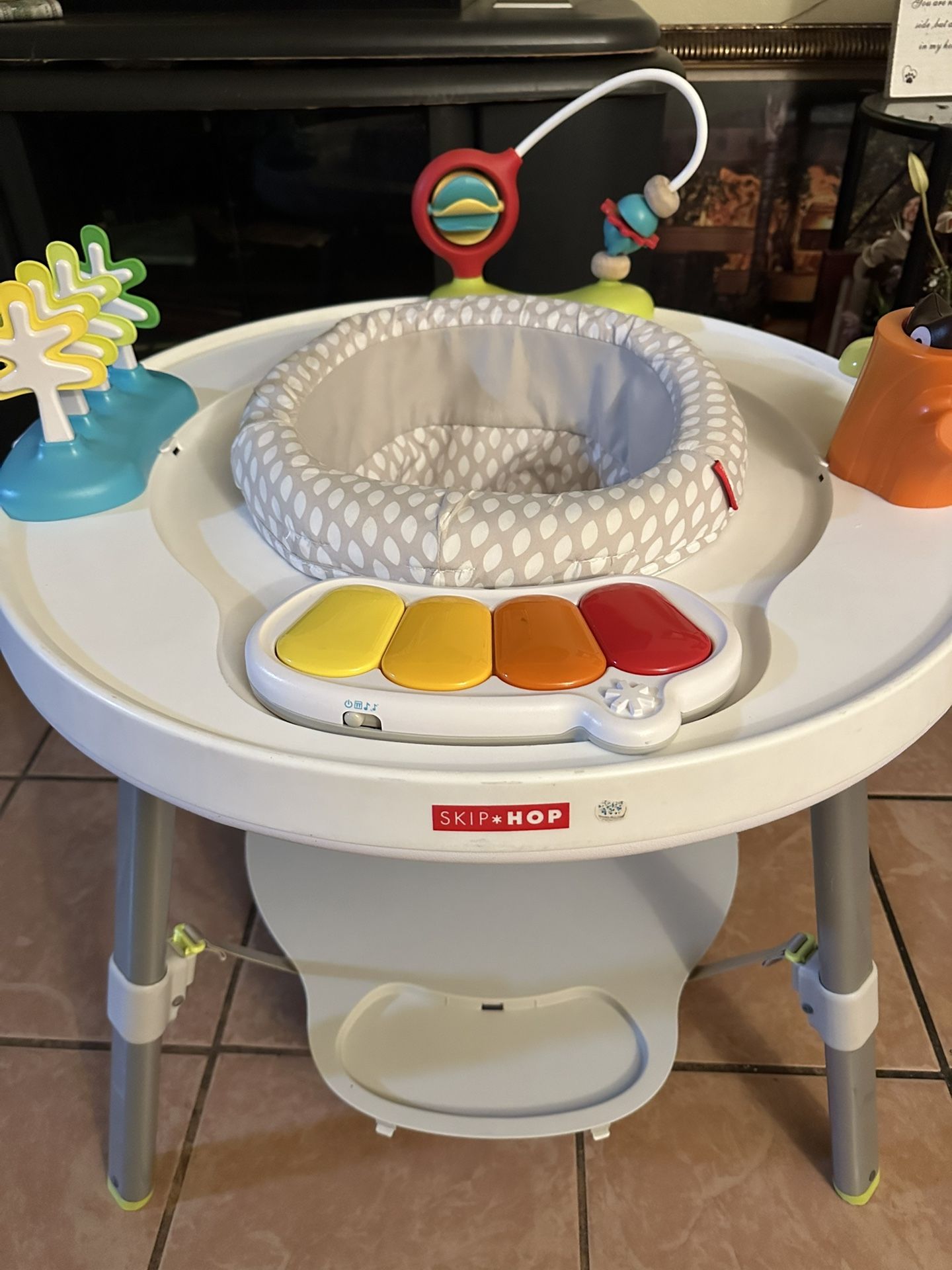 Skip Hop  Baby Activity Center