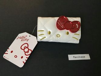 BRAND NEW GENUINE HELLO KITTY KEY PURSE