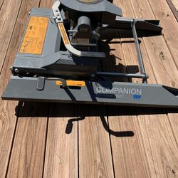 B&W Companion 5th Wheel Hitch-like new
