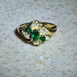 14K Yellow Gold Emerald/Diamond Ring