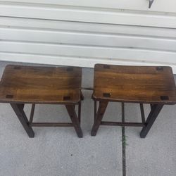 2 Bar Stools  40$
