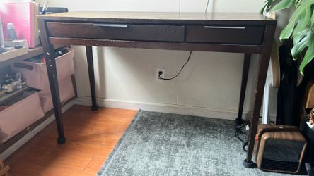 FREE DESK