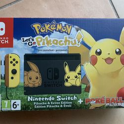 Nintendo Switch Pokemon Let's Go Pikachu Edition with Pokéball, 32GB