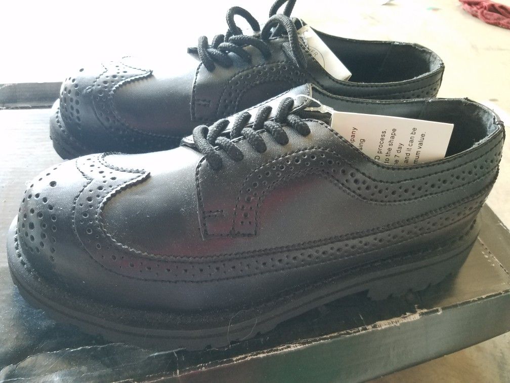 New Anarchy retro Mens leather steel toe wingtips size 9