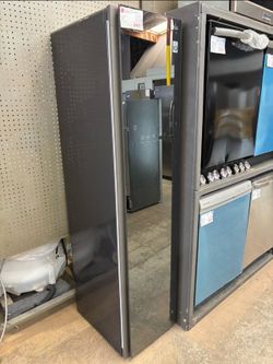 New LG 18" Steam Clothing Care System