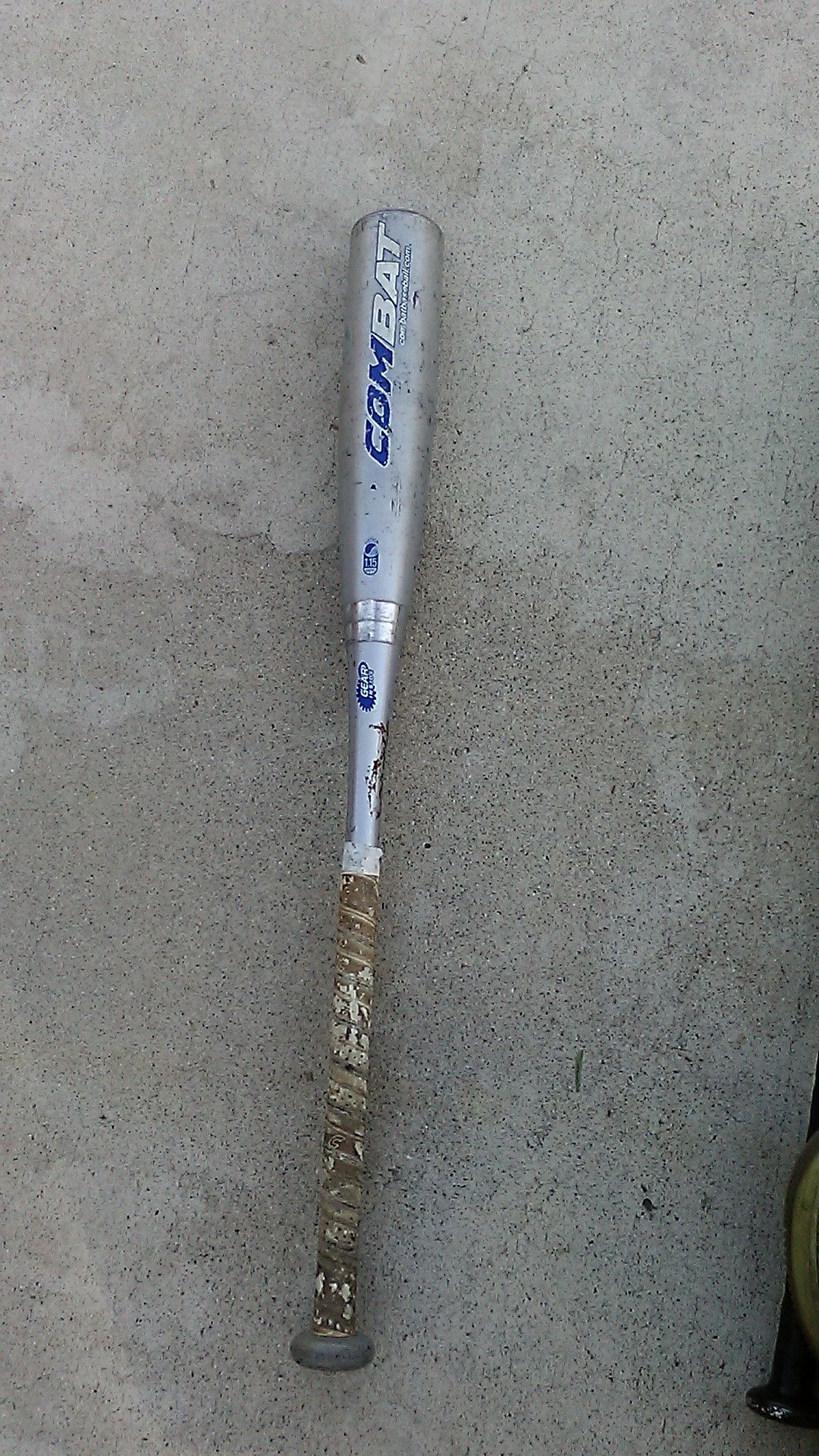Combat baseball bat