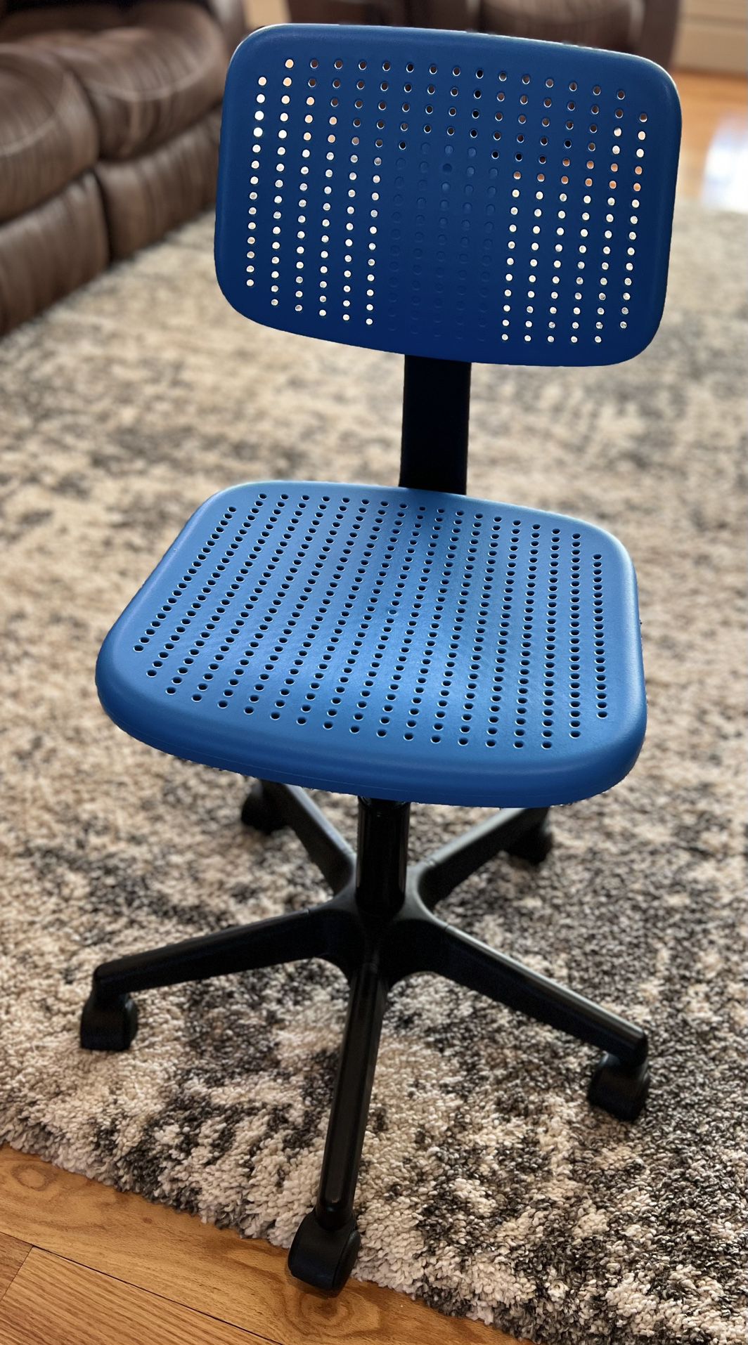 Desk Chair (Reduced)
