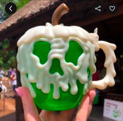 Disneyland poison apple snow white cup