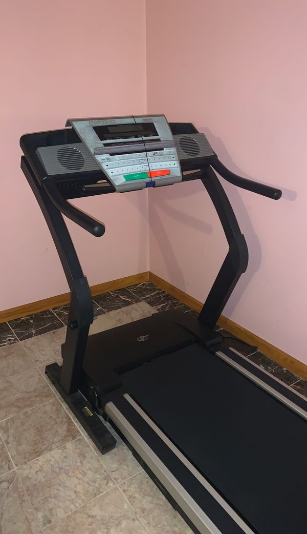 Treadmill Nordic Track E4400 Exercise Equipment for Sale in Streamwood