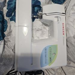 Singer Esteem Sewing Machine