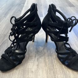 White House Back Market Black Heels (Size 8M)