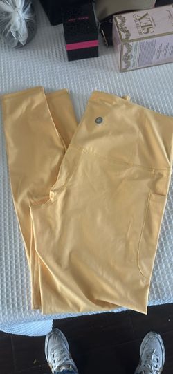 New Leggings Size M Yellow Color W/packets