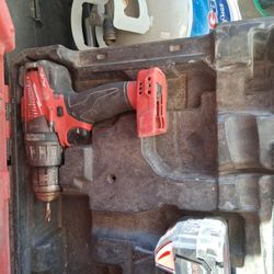 Milwaukee battery and hammer drone 50 bucks.
Box