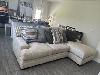 2 piece L shaped Sectional-