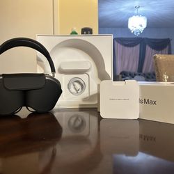 Apple AirPods Max Wireless Over-Ear Headset - Space Gray