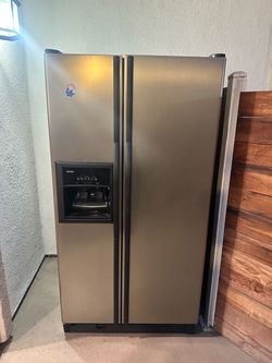 Kenmore Fridge *USED*