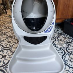 Cat Litter Robot & Step