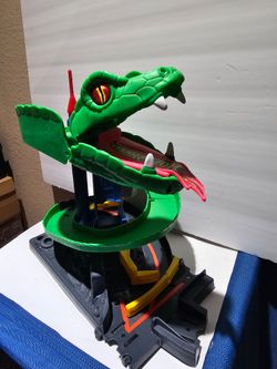 Hot Wheels City Cobra Crush Playset