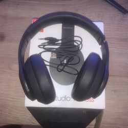 *SEND BEST OFFER* Beats Studio 3