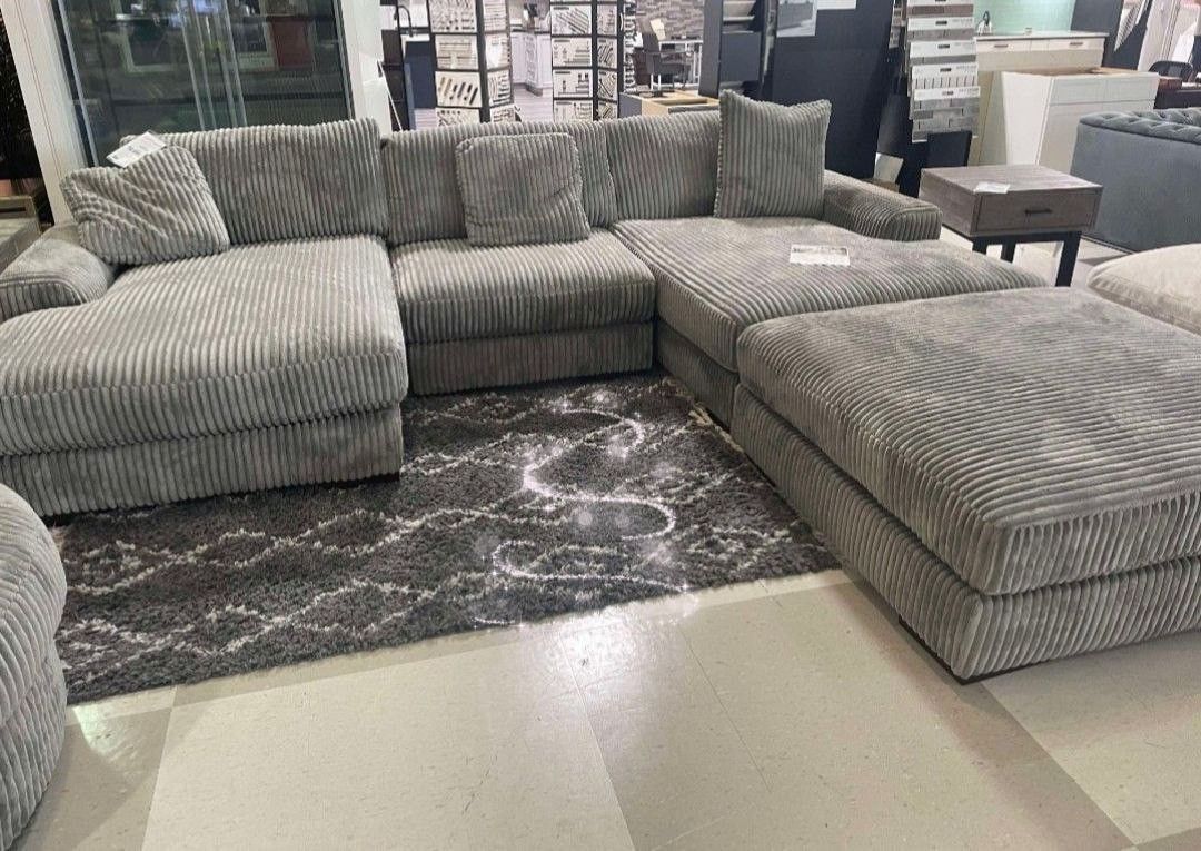 Brand New 🎀Lindyn Fog Sectional sofa with chaise/ Other Color Available 