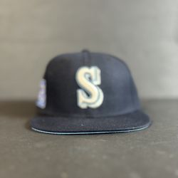New Era Fitted Seattle Mariners Size 7 1/4 from TheLockerRoom of Downey 