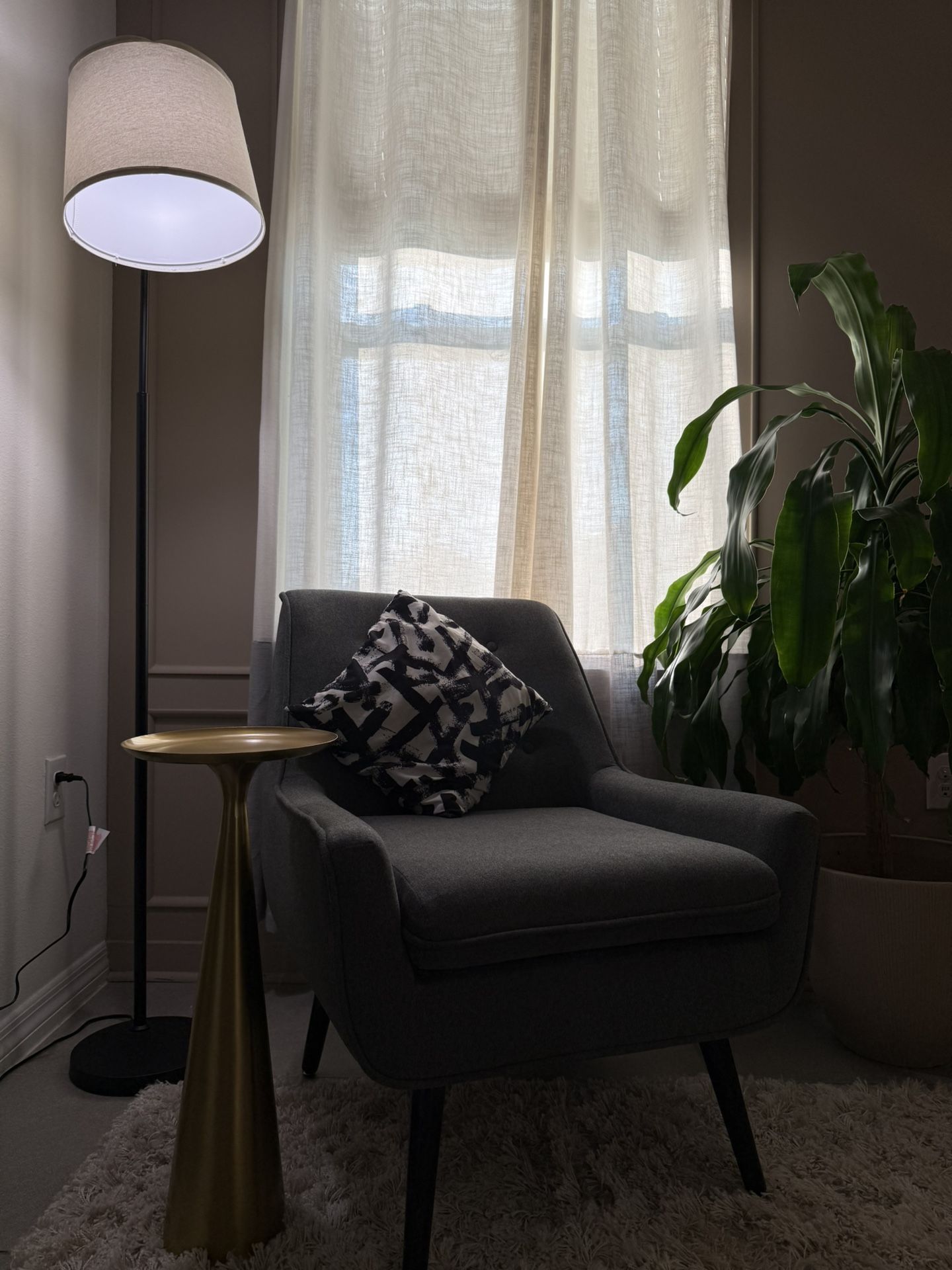Accent chair