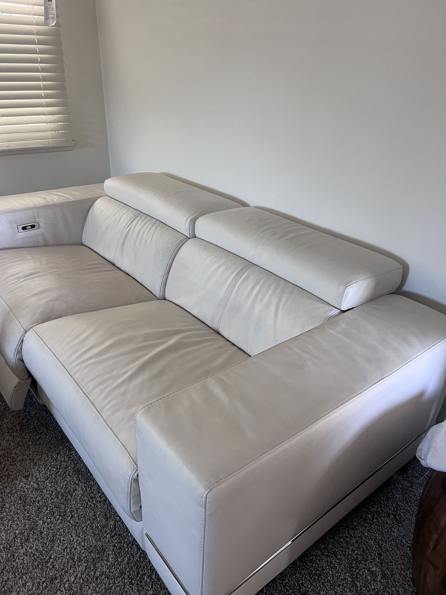 Couch (leather)