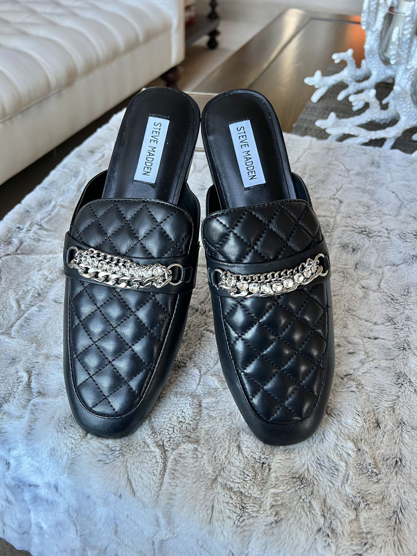 New Women’s Steve Madden Kalista Quilted Mules, Size 10