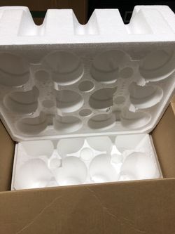 1 Styrofoam bottle boxe 