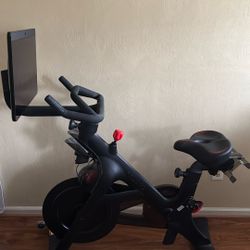 Peloton bicycle 