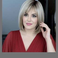 RENERSHOW Blonde Highlight Short Pixie Bob Wig With Bangs Straight Ombre Blonde Synthetic Wig With Dark Roots Layered Blonde Wigs For Women Medium Bob