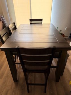Living Spaces Ashford II 6-Piece Dining Set - Excellent Condition