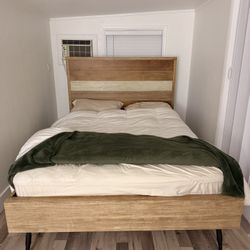 Queen Bed 