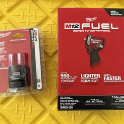  Milwaukee M12 FUEL 3/8” Stubby Impact / Battery 