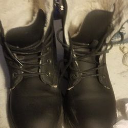 Womens Hiking Boots 