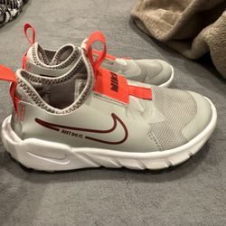 Nike Tennis Shoes