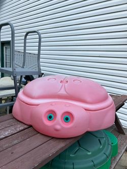 Step2 Ladybig Sandbox- $15