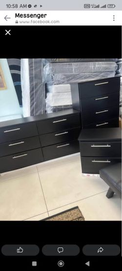 Cómoda ,Gavetero y Mesas De Noche En Venta
