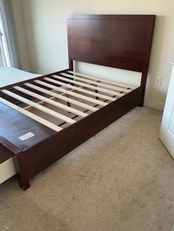 Queen Wood Platform Bed Frame (FREE Optional Tempur-Pedic) -YOU DISASSEMBLE & HAUL