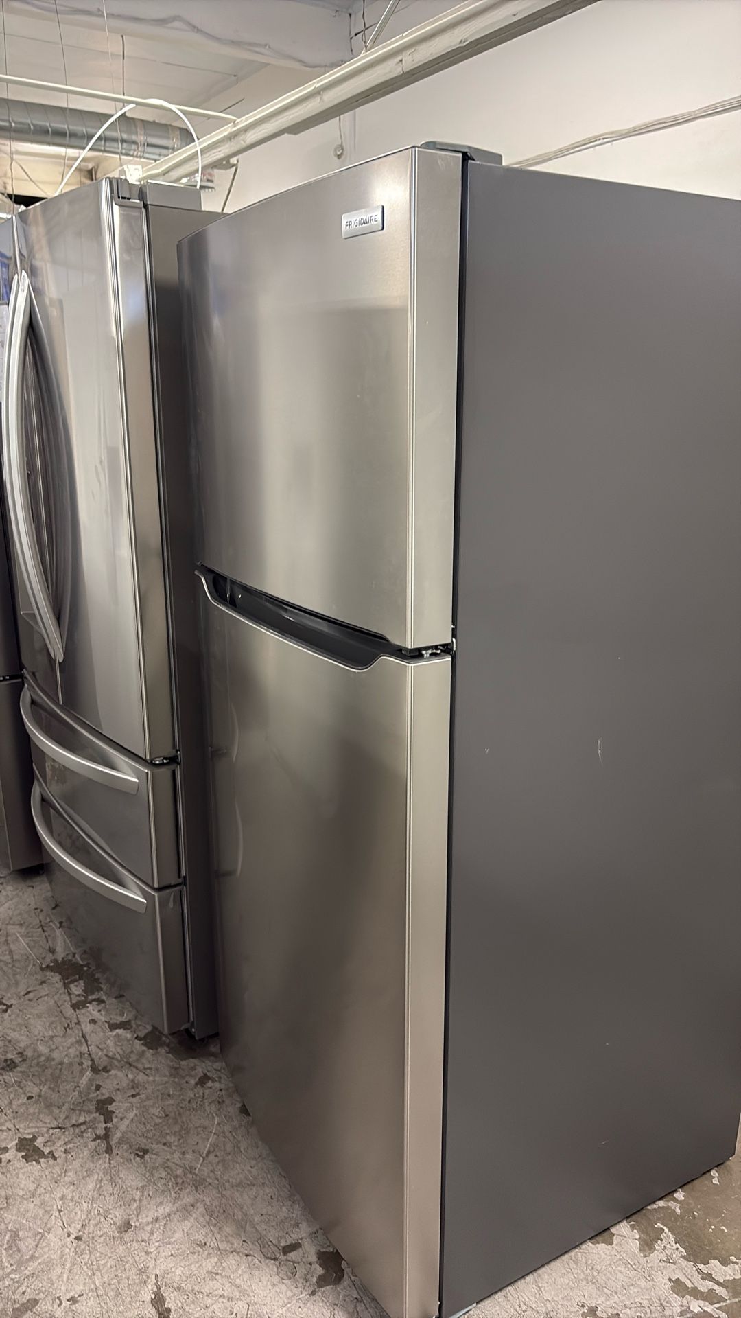Frigidaire Top Freezer Refrigerator