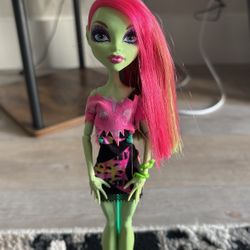 Monster High 2013 Venus McFlyTrap Music Festival