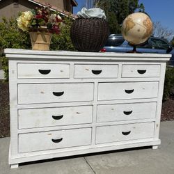 White Rustic Solid Distressed Wood Dresser Chest of Drawers Furniture Excellent Condition