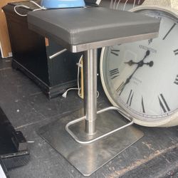 High End Meto And Leather Seat Adjustable Stool For $24 Pick Yo In Hialeah 