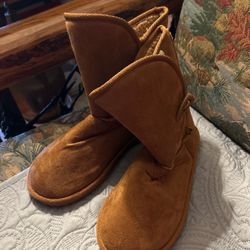 New Lined Boots Size9