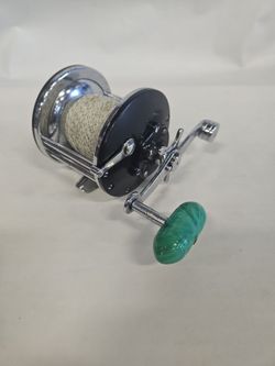 Vintage Penn 65 Long Beach Salt Water Casting Reel C8573