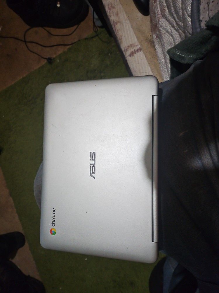 Chromebook Laptop